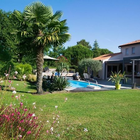 Wine Hote Chambre D'Hotes Le Pian-Médoc Kültér fotó